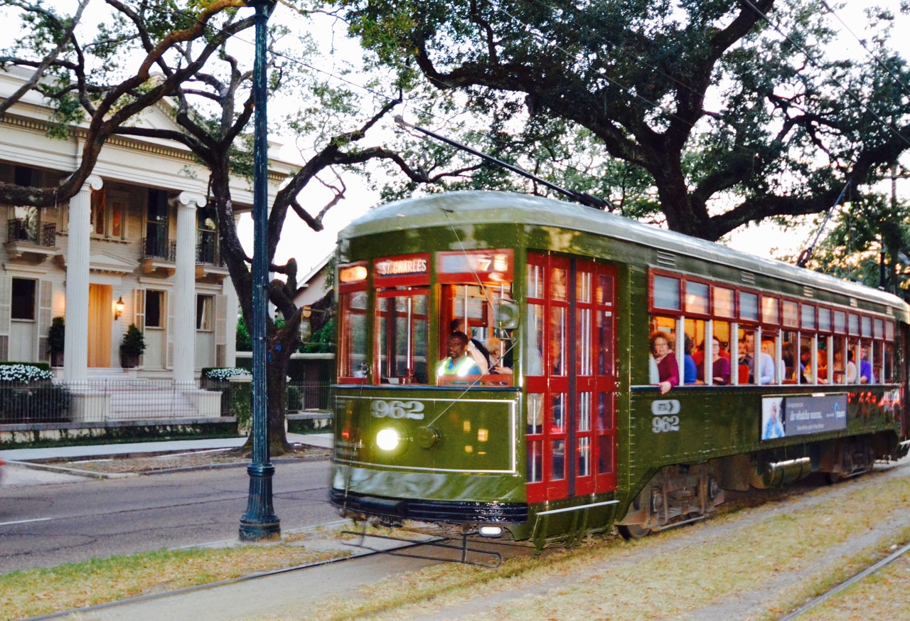 best new orleans Uptown and Garden District tours fun in new orleans